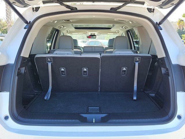 Used 2025 Honda Pilot Touring image 6