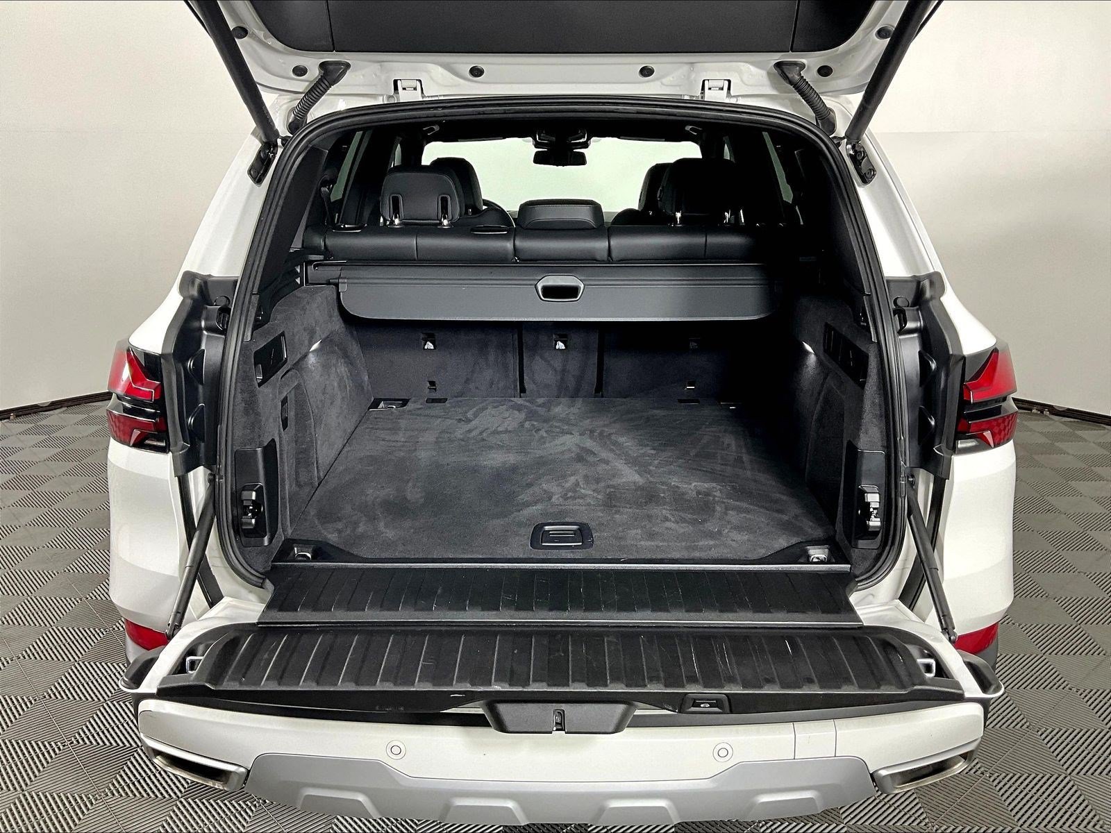 Used 2026 BMW X5 xDrive40i AWD/4WD image 36