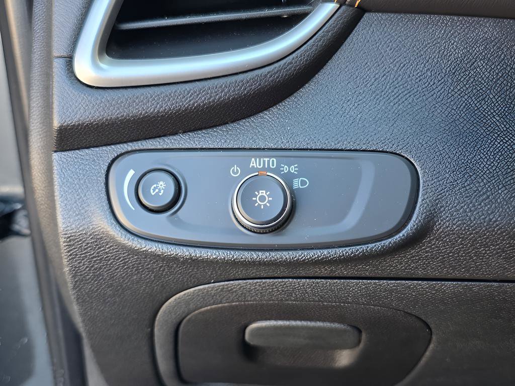 Used 2019 Chevrolet Trax LT image 23