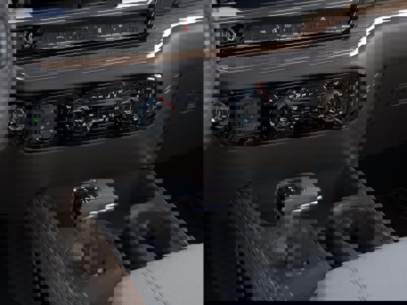 New 2026 Chevrolet Silverado 1500 LT w/ Z71 Off-Road Package image 23