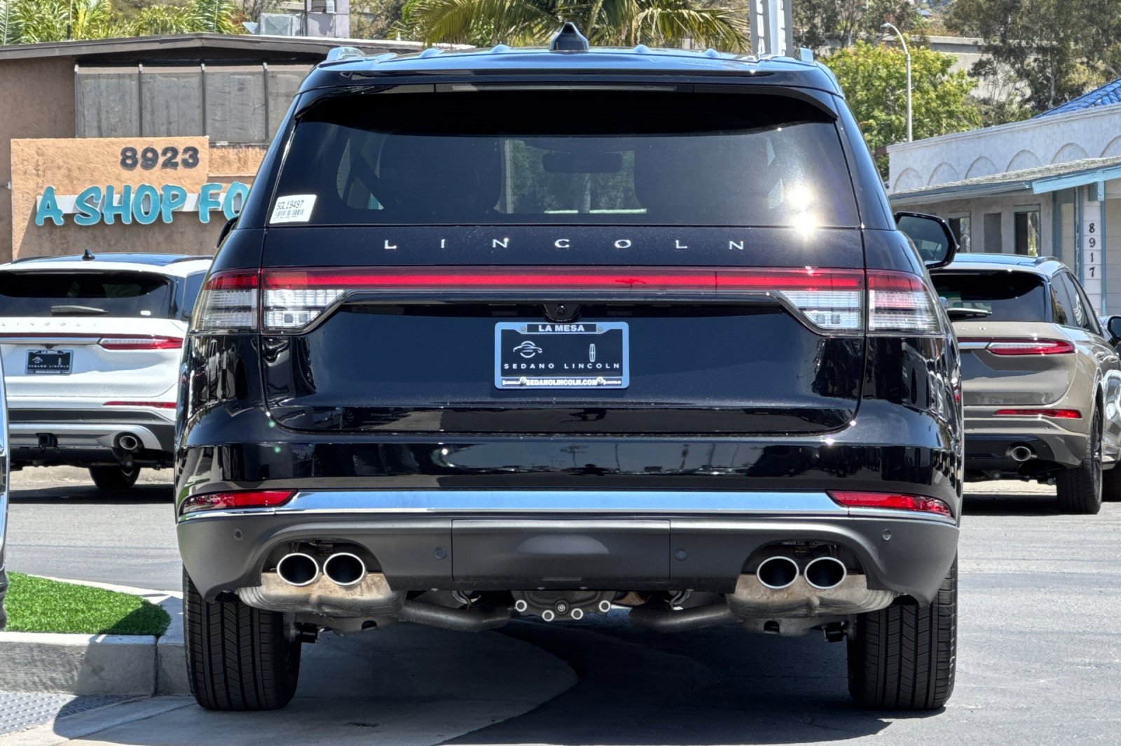 New 2025 Lincoln Aviator 2WD w/ Equipment Group 101A image 4