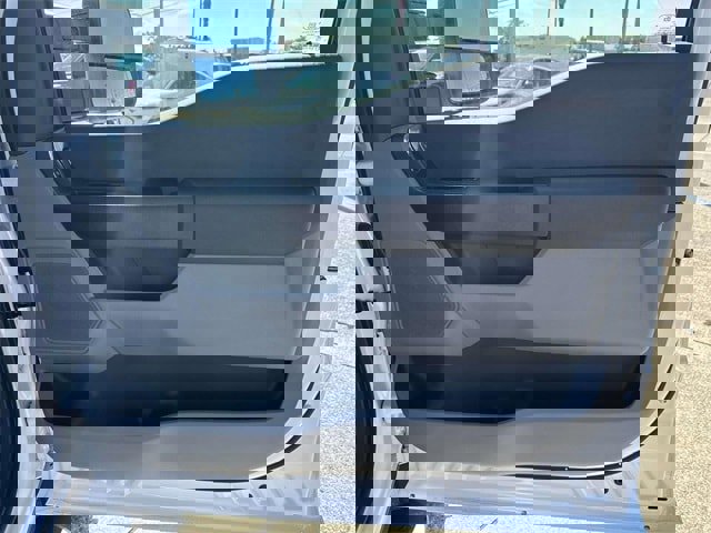 New 2025 Ford F550 4x4 Regular Cab Super Duty image 12