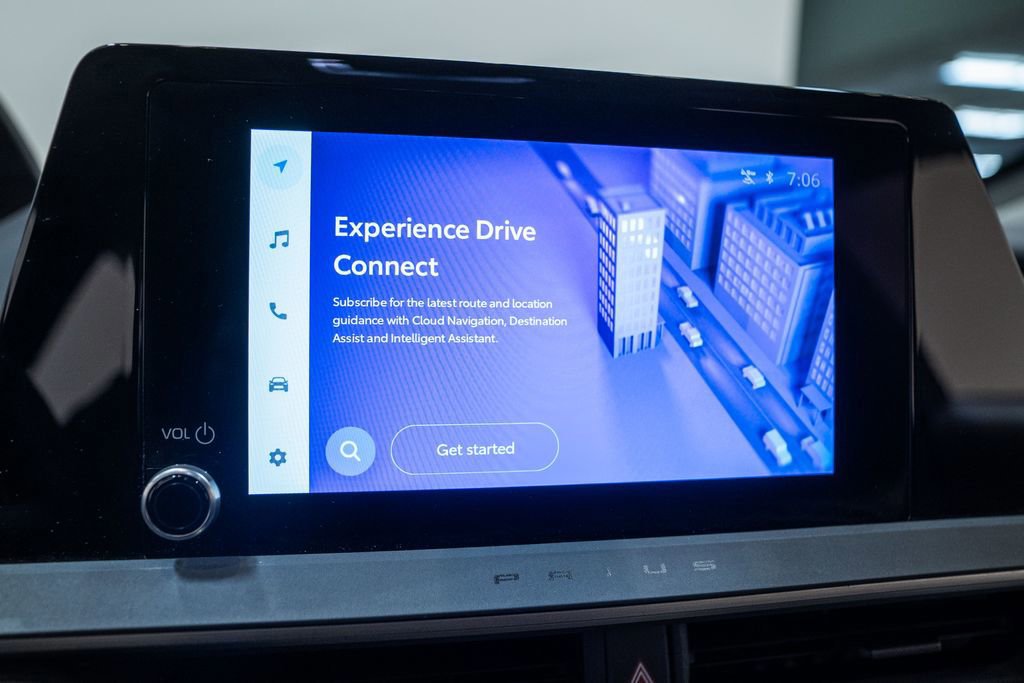 Used 2025 Toyota Prius LE image 28