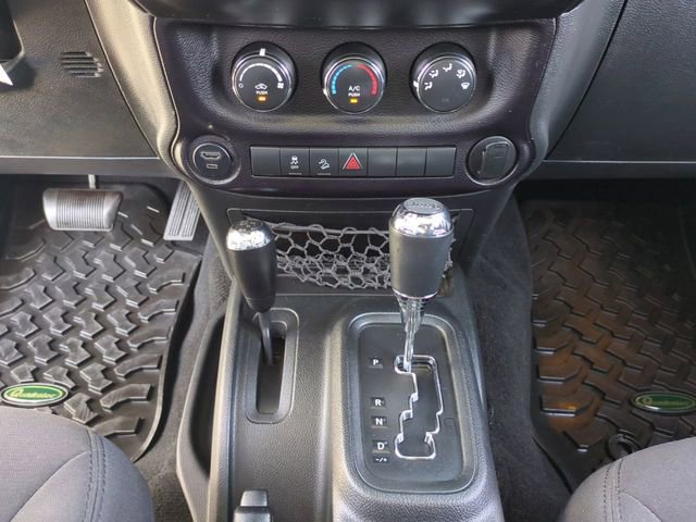 Used 2016 Jeep Wrangler Sport w/ Connectivity Group image 18