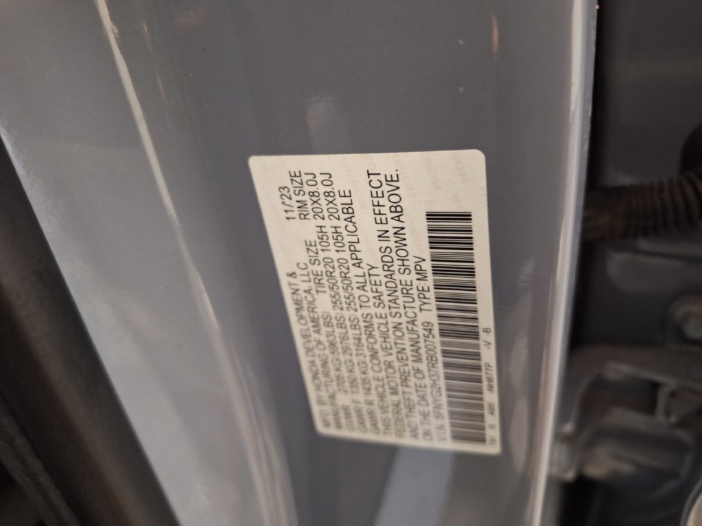 Used 2024 Honda Pilot Sport image 31