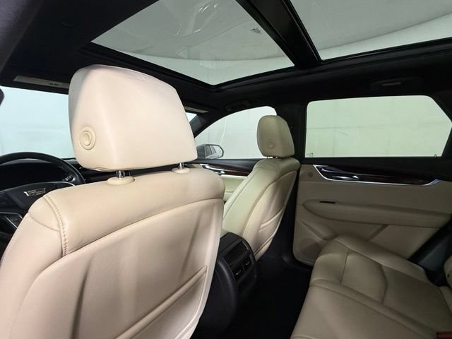 Used 2017 Cadillac XT5 Luxury w/ Driver Awareness Package FWD image 26