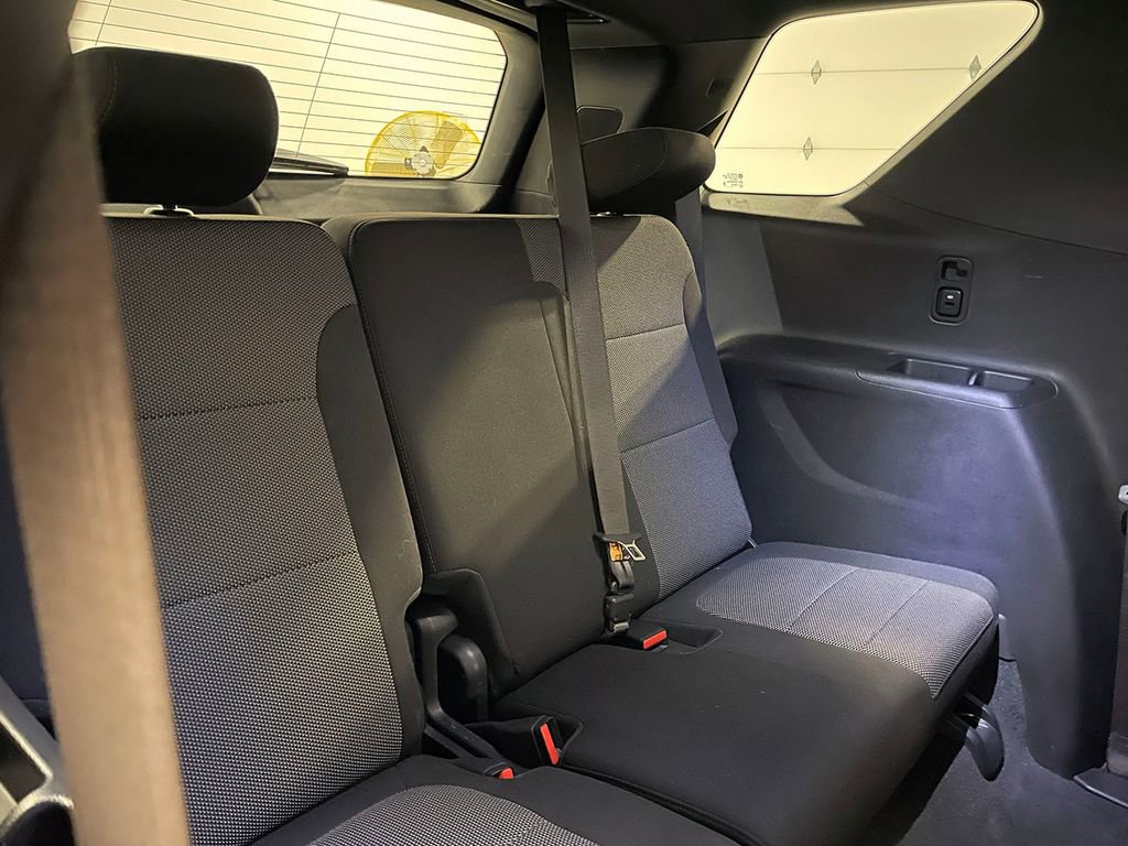 Used 2023 Chevrolet Traverse LT image 18