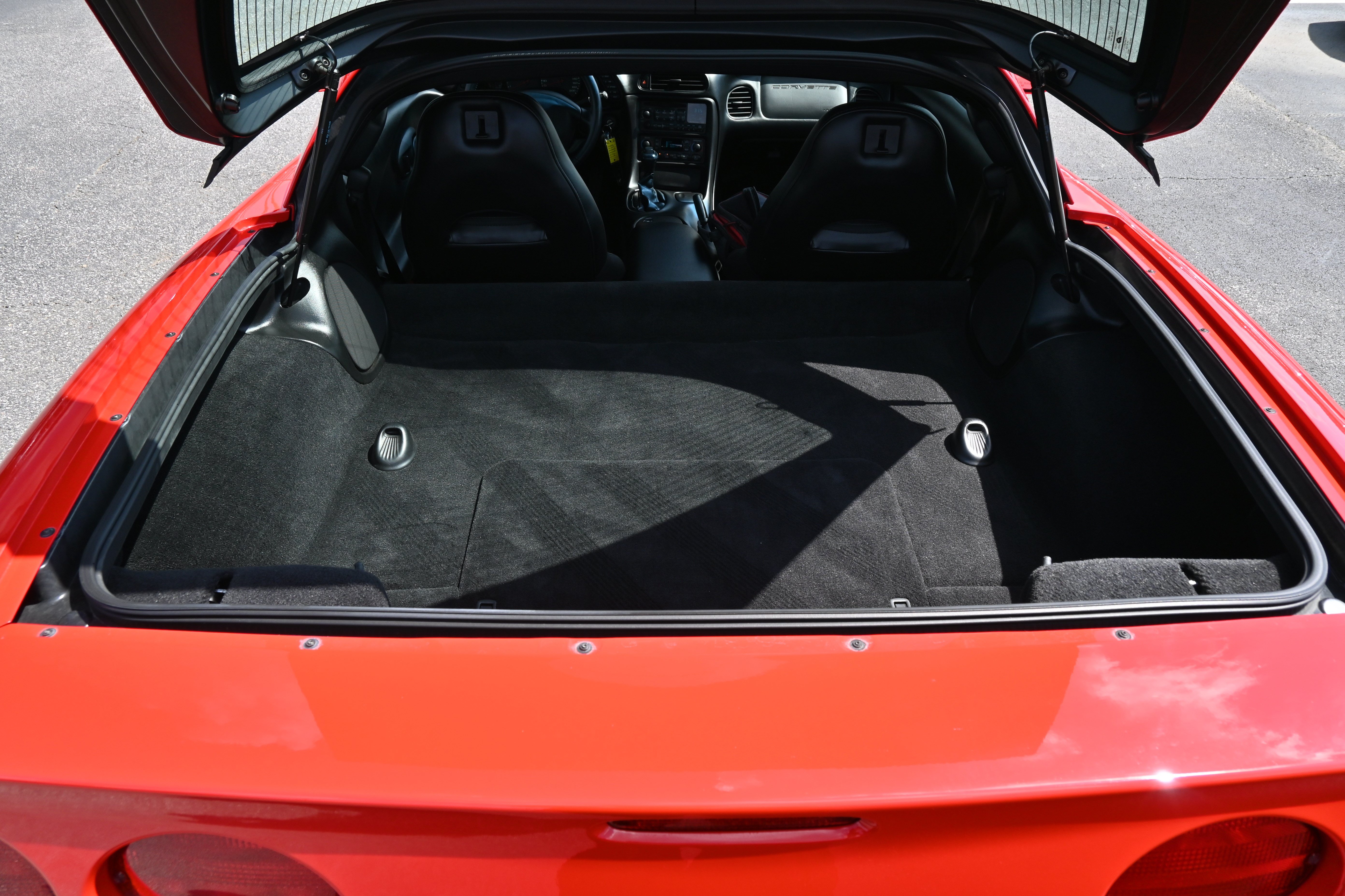 Used 2004 Chevrolet Corvette Coupe RWD image 28
