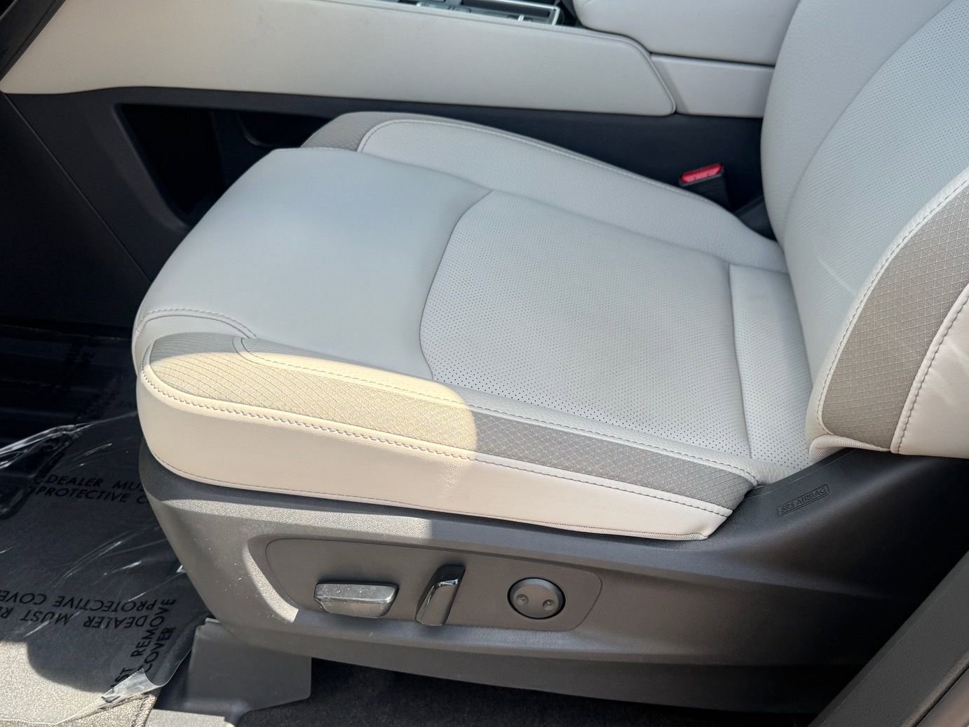 New 2026 Nissan Pathfinder SL FWD image 15