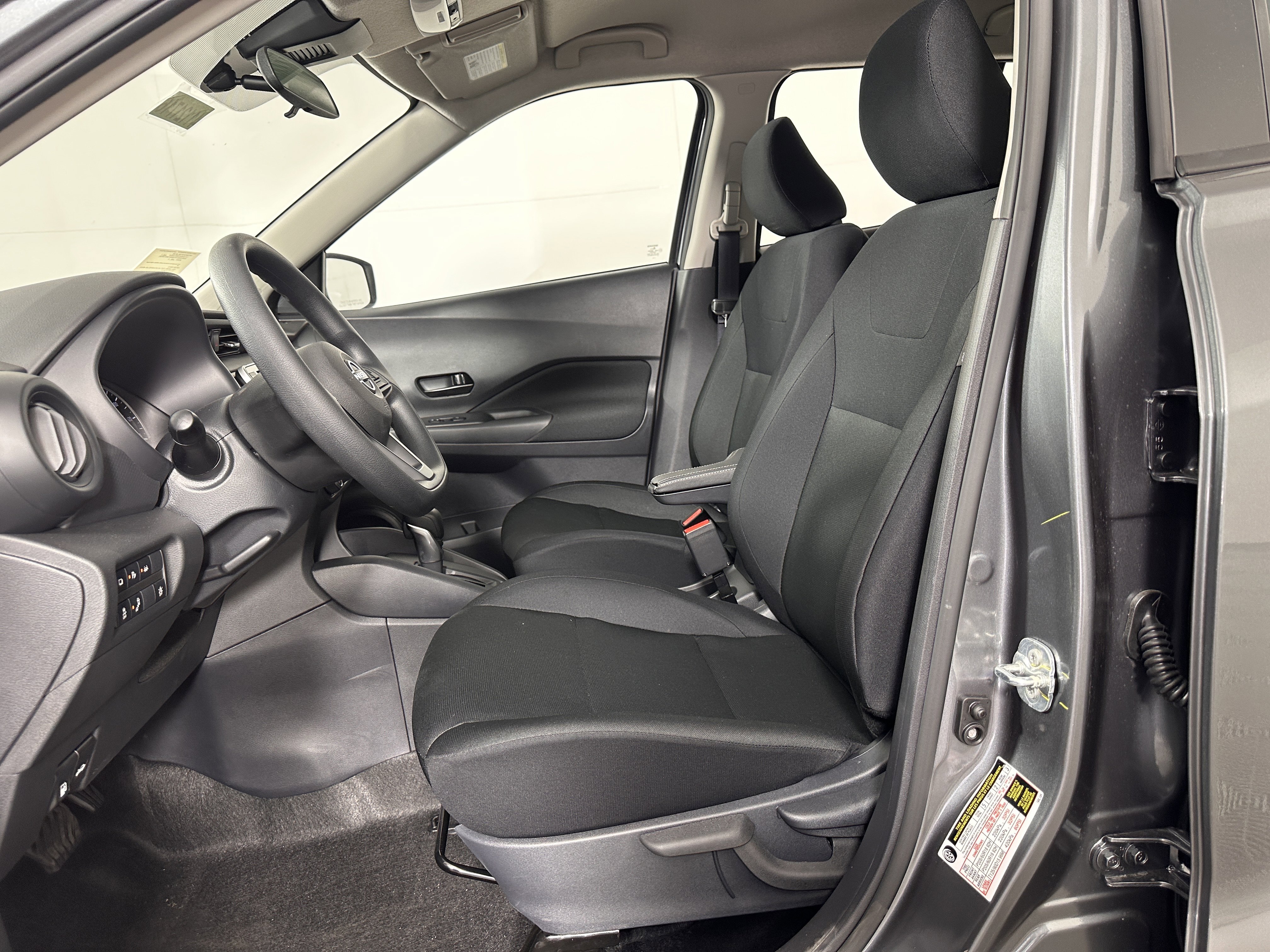 New 2025 Nissan Kicks Play S image 9