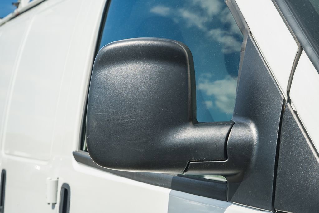 Used 2018 Chevrolet Express 2500 RWD image 10