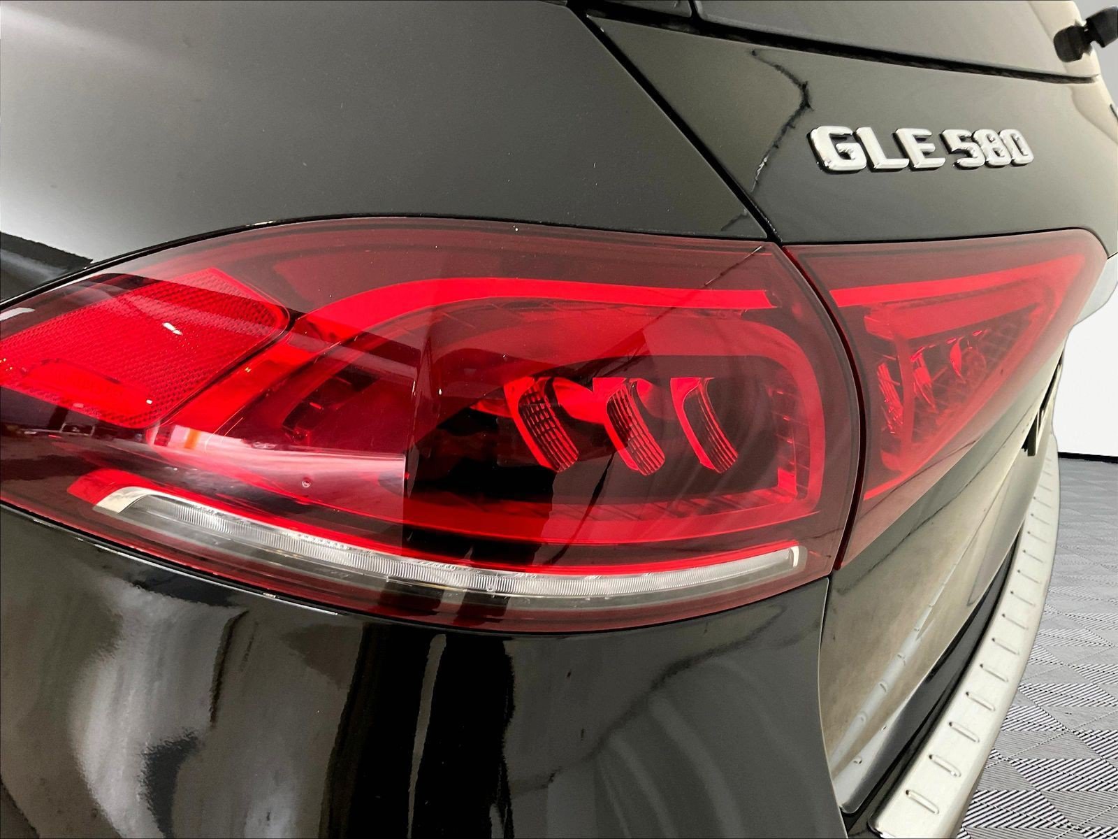 Certified 2023 Mercedes-Benz GLE 580 4MATIC image 23