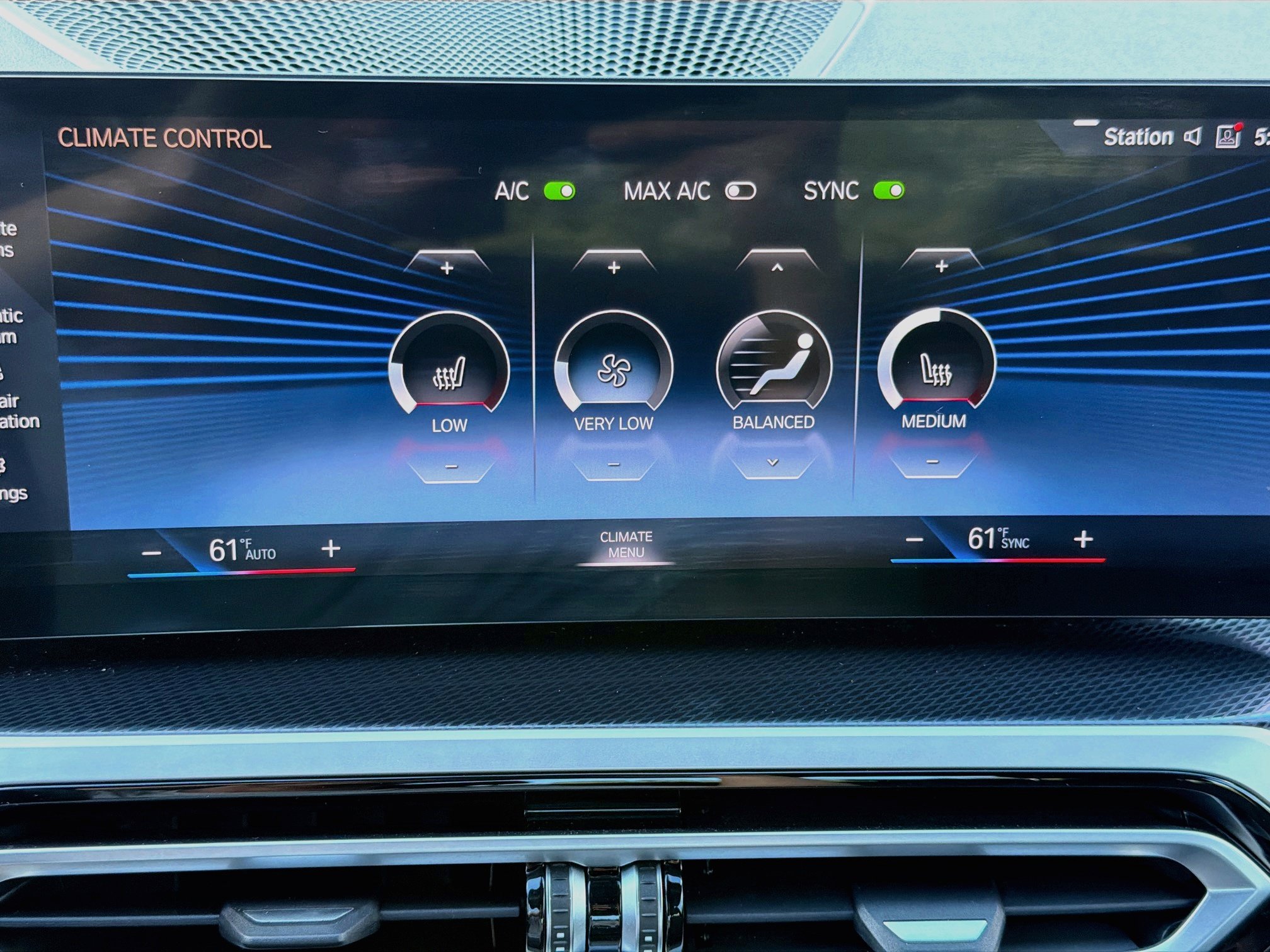 Used 2023 BMW 230i Coupe w/ M Sport Package RWD image 34
