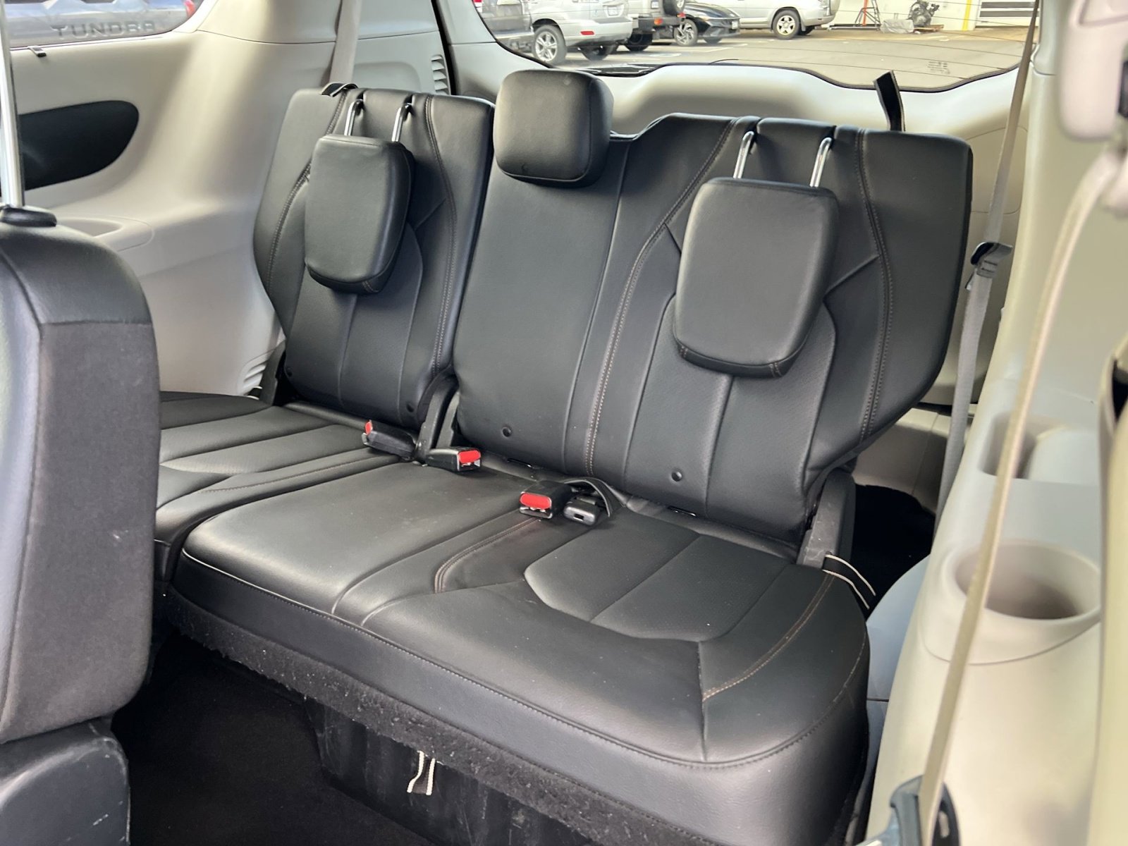 Used 2020 Chrysler Pacifica Touring-L image 23