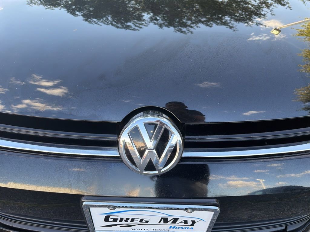 Used 2016 Volkswagen Golf S image 9