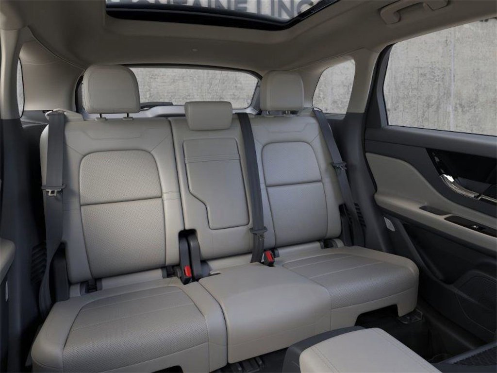 New 2026 Lincoln Corsair Premiere image 11