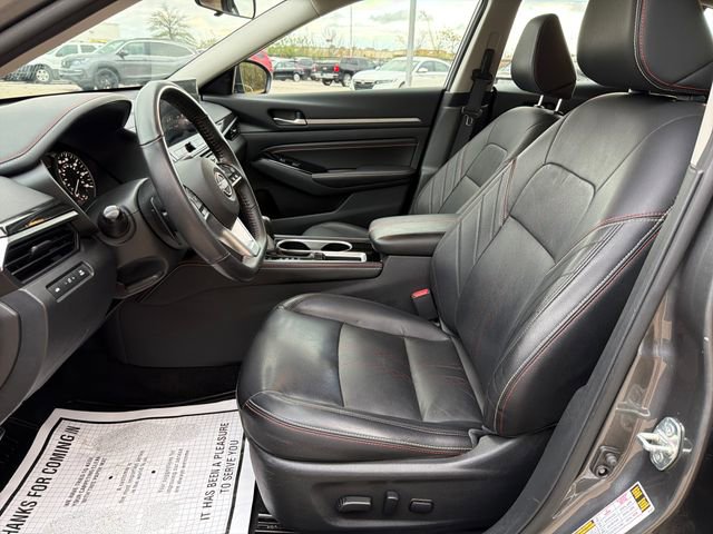 Used 2023 Nissan Altima 2.5 SR w/ SR Premium Package image 9
