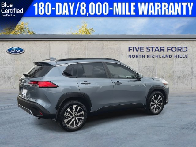 Used 2023 Toyota Corolla Cross XLE w/ Convenience Package FWD image 10