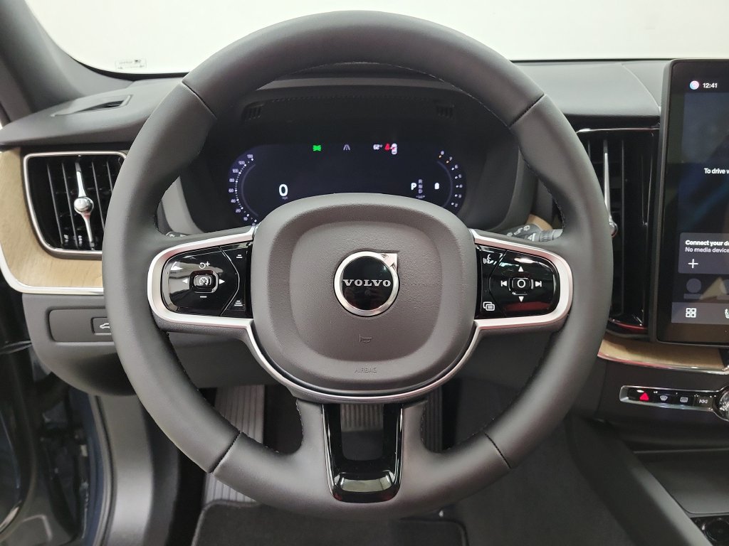 New 2026 Volvo XC60 B5 Plus w/ Protection Package Premier AWD/4WD image 23