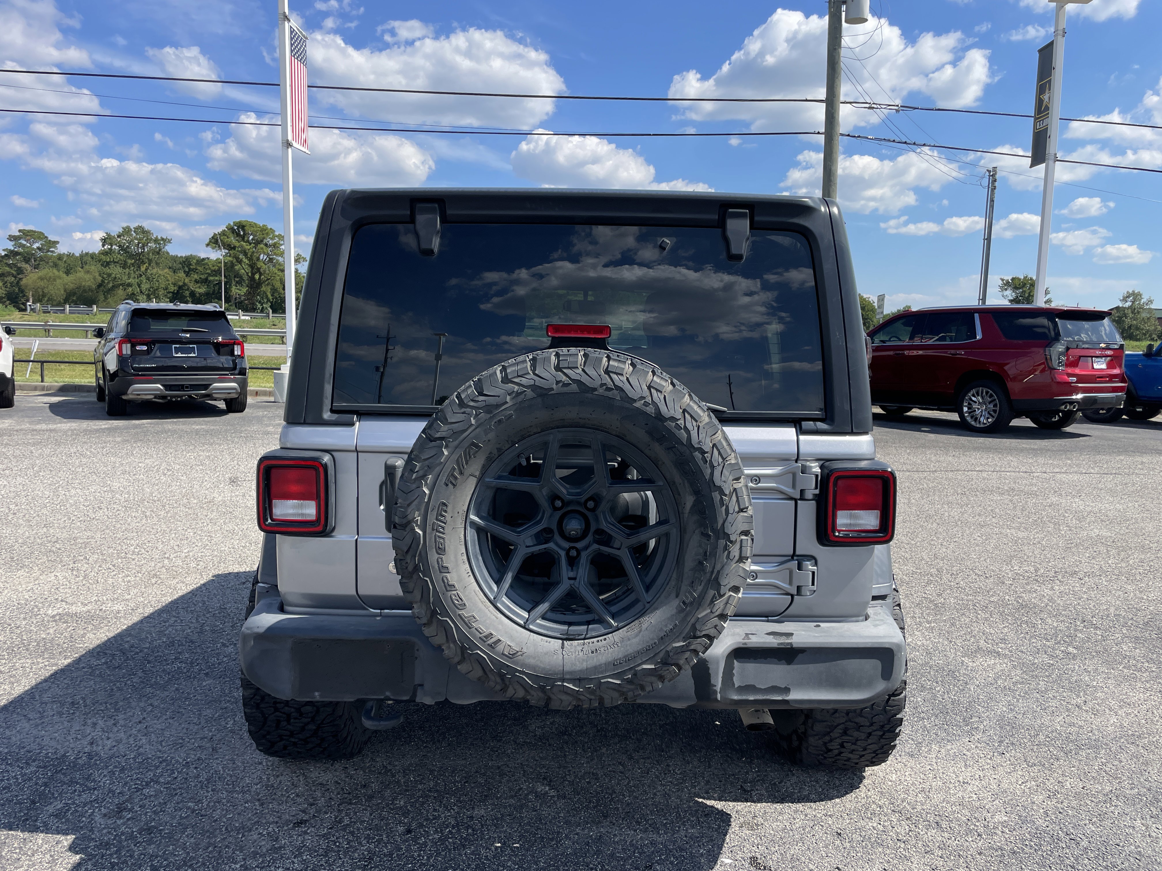 Used 2018 Jeep Wrangler Unlimited Sport S image 3