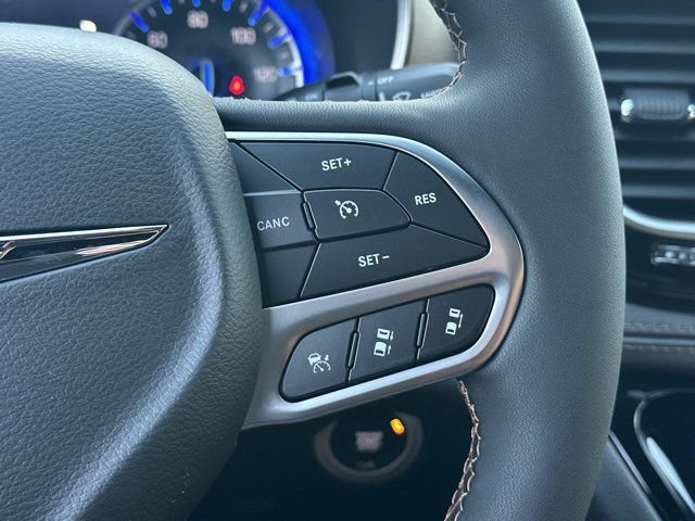 New 2026 Chrysler Pacifica Pinnacle image 22