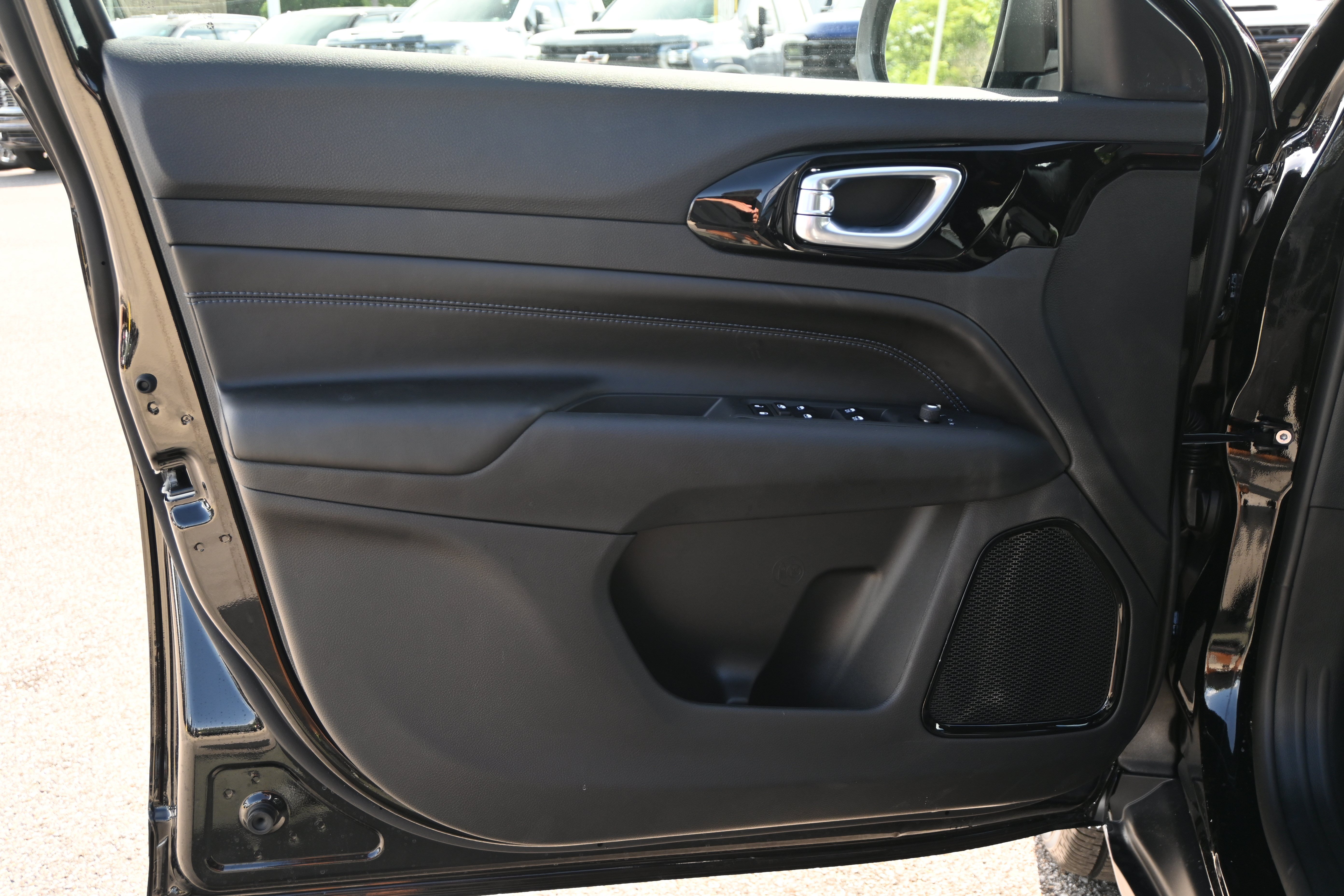 New 2026 Jeep Compass Latitude AWD/4WD image 14