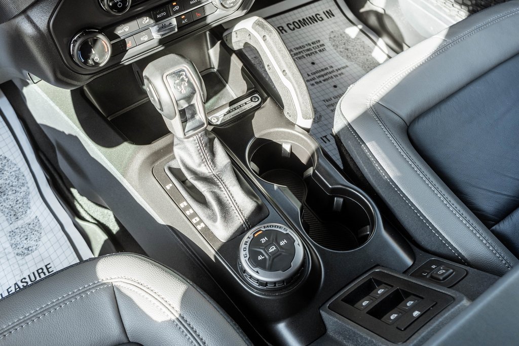 Used 2022 Ford Bronco Outer Banks image 19