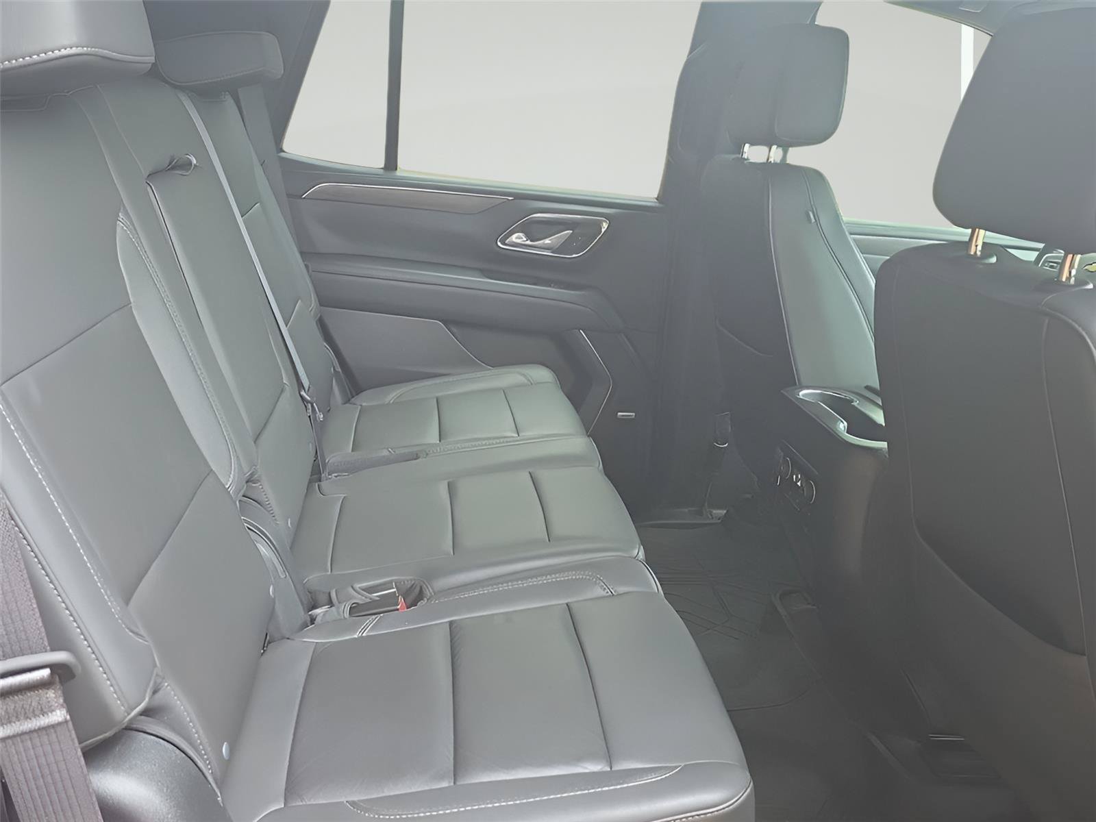 Used 2023 Chevrolet Tahoe LT w/ Luxury Package AWD/4WD image 15