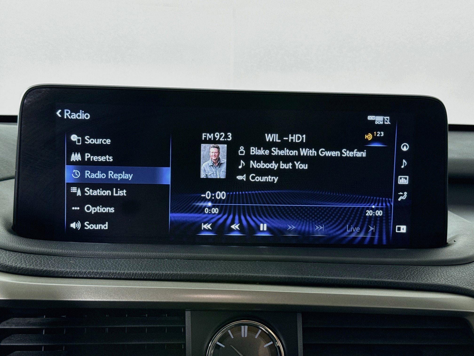 Used 2020 Lexus RX 350L Premium w/ Premium Package AWD/4WD image 15