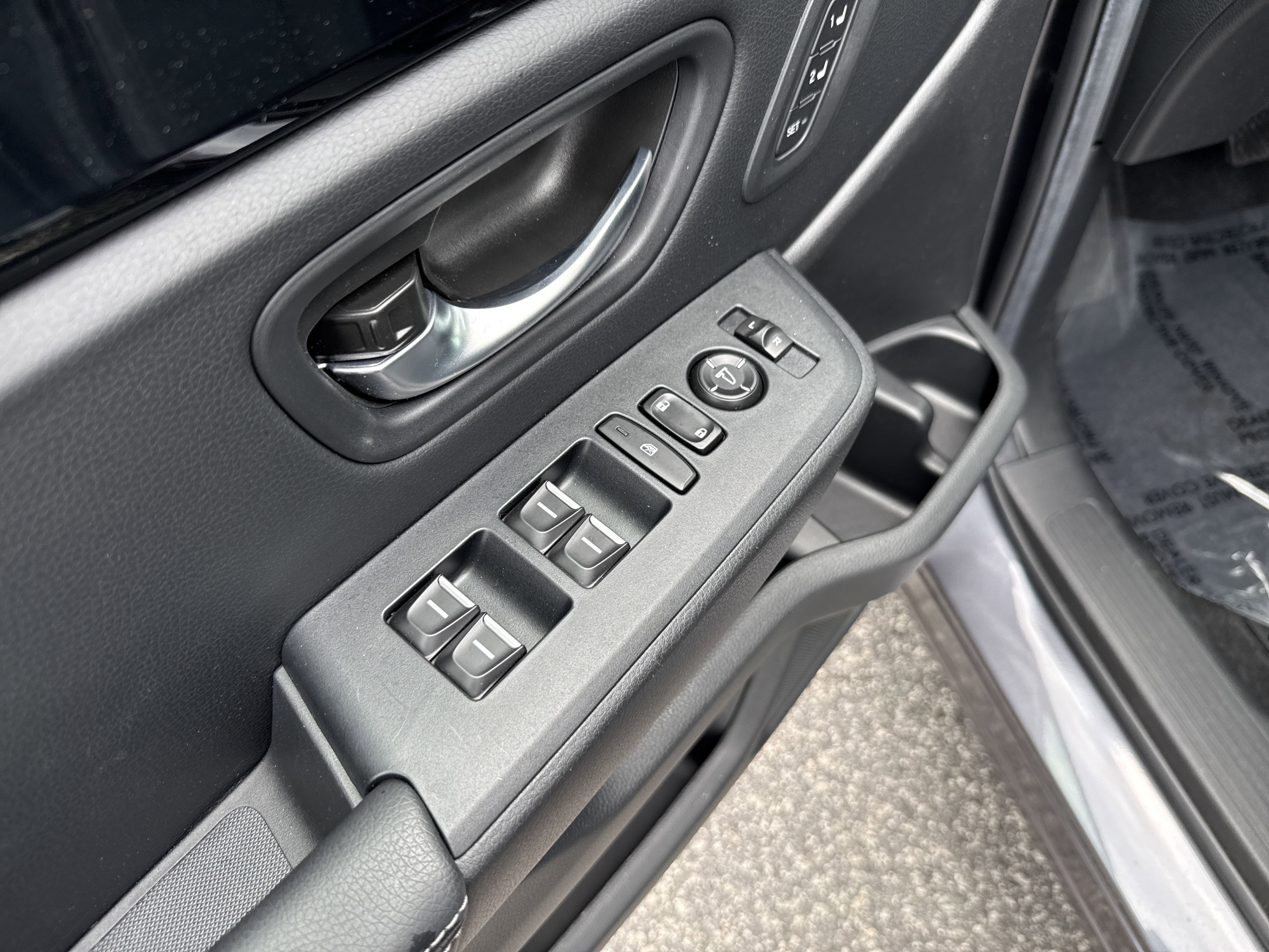 Used 2025 Honda Pilot EX-L image 15
