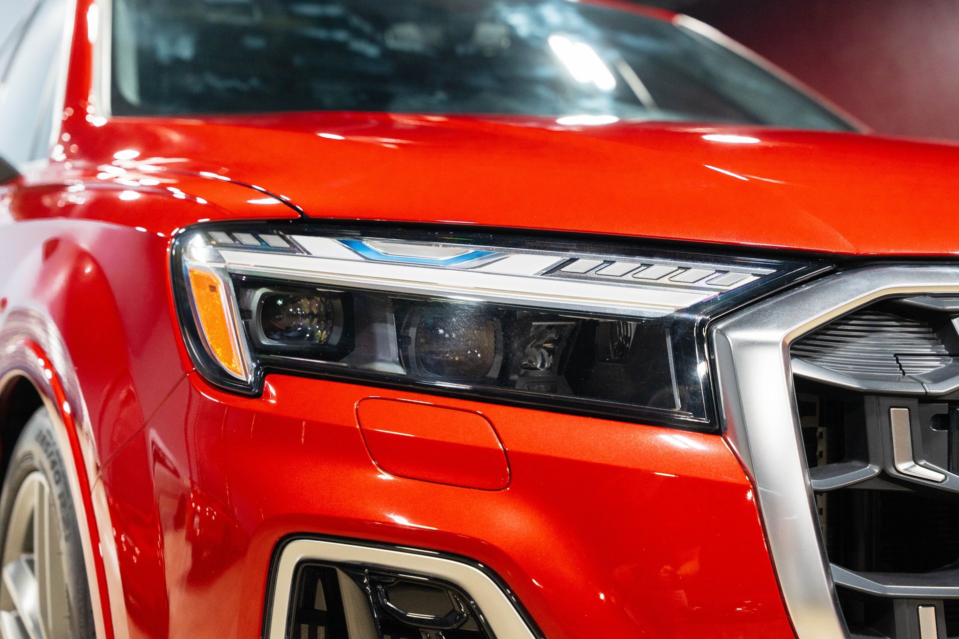Used 2025 Audi SQ7 Prestige w/ Prestige Package AWD/4WD image 25