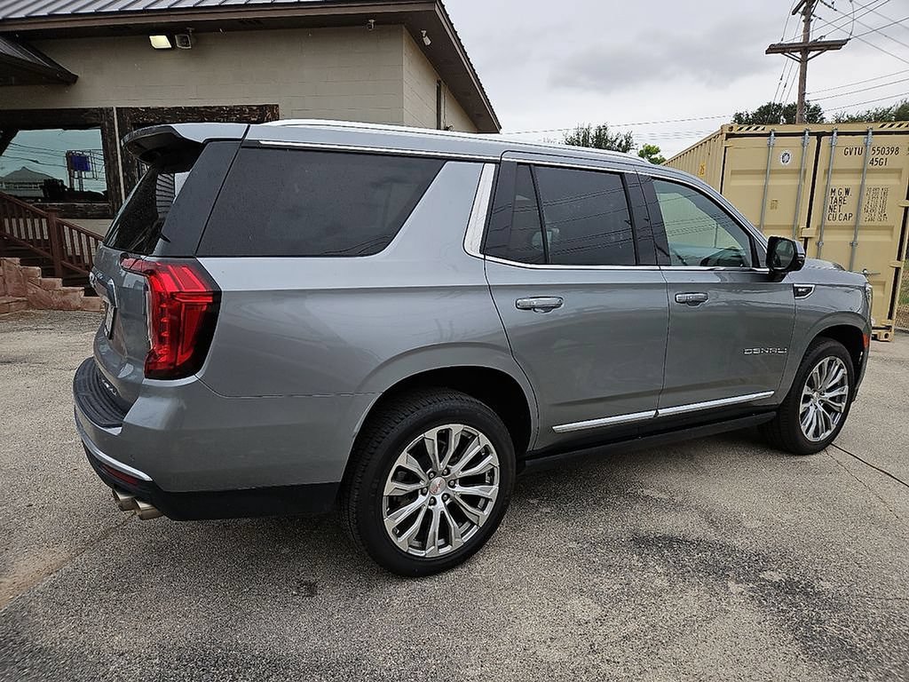 Used 2023 GMC Yukon Denali AWD/4WD image 8