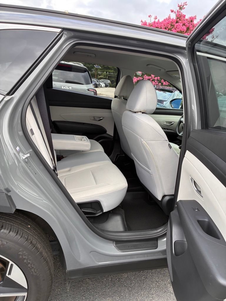 Used 2025 Hyundai Tucson SEL AWD/4WD image 21
