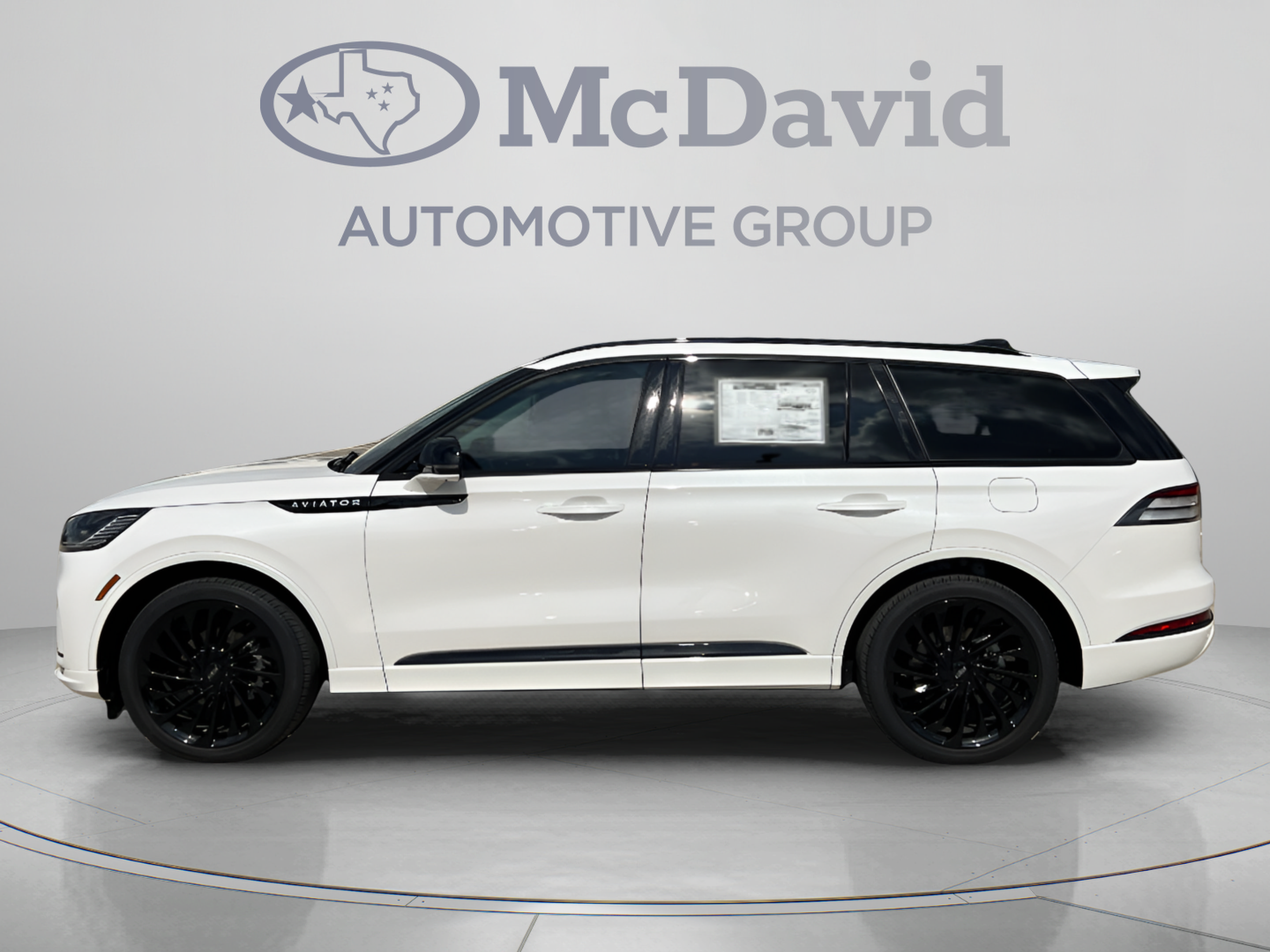 New 2026 Lincoln Aviator Reserve w/ Jet Appearance Package RWD image 4