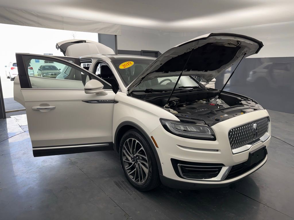 Used 2019 Lincoln Nautilus Reserve image 15