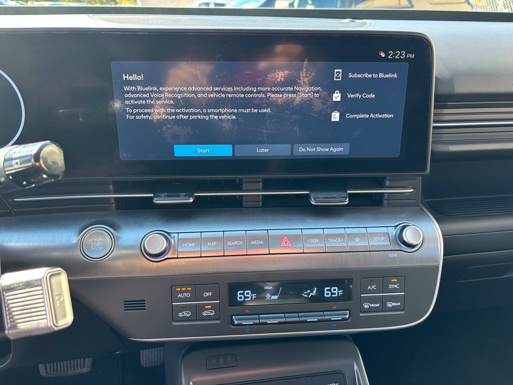 Certified 2025 Hyundai Kona Limited AWD/4WD image 18