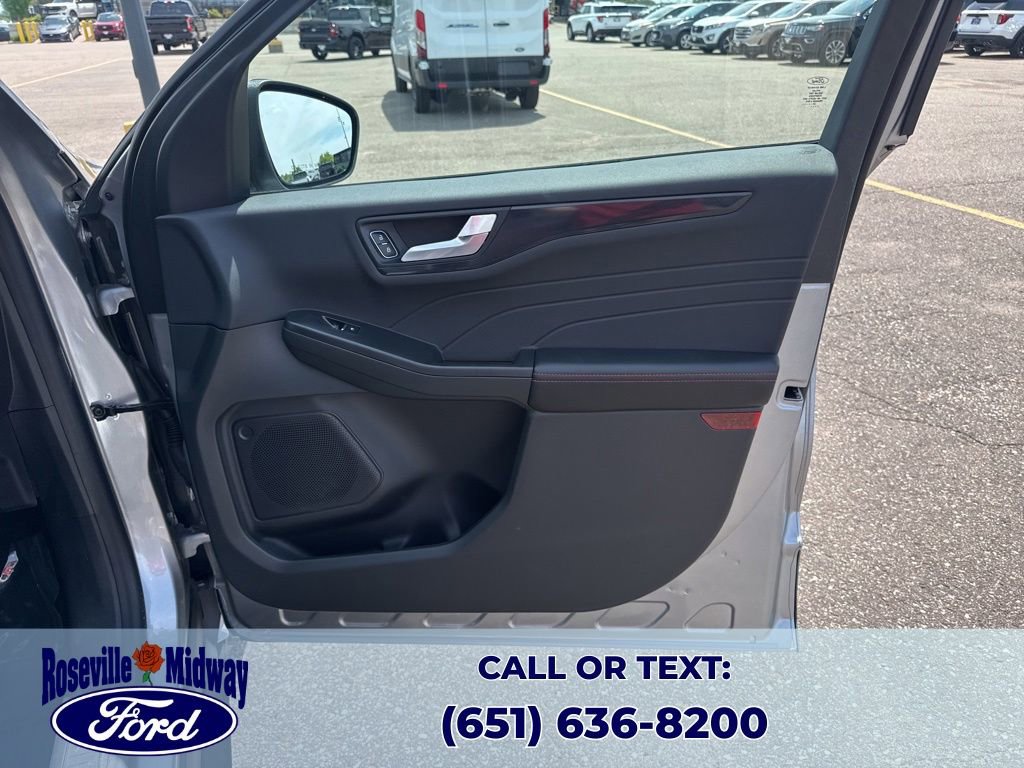 Used 2024 Ford Escape ST-Line w/ Tech Pack #1 AWD/4WD image 36