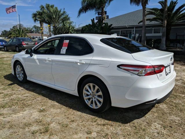 Used 2020 Toyota Camry LE FWD image 6
