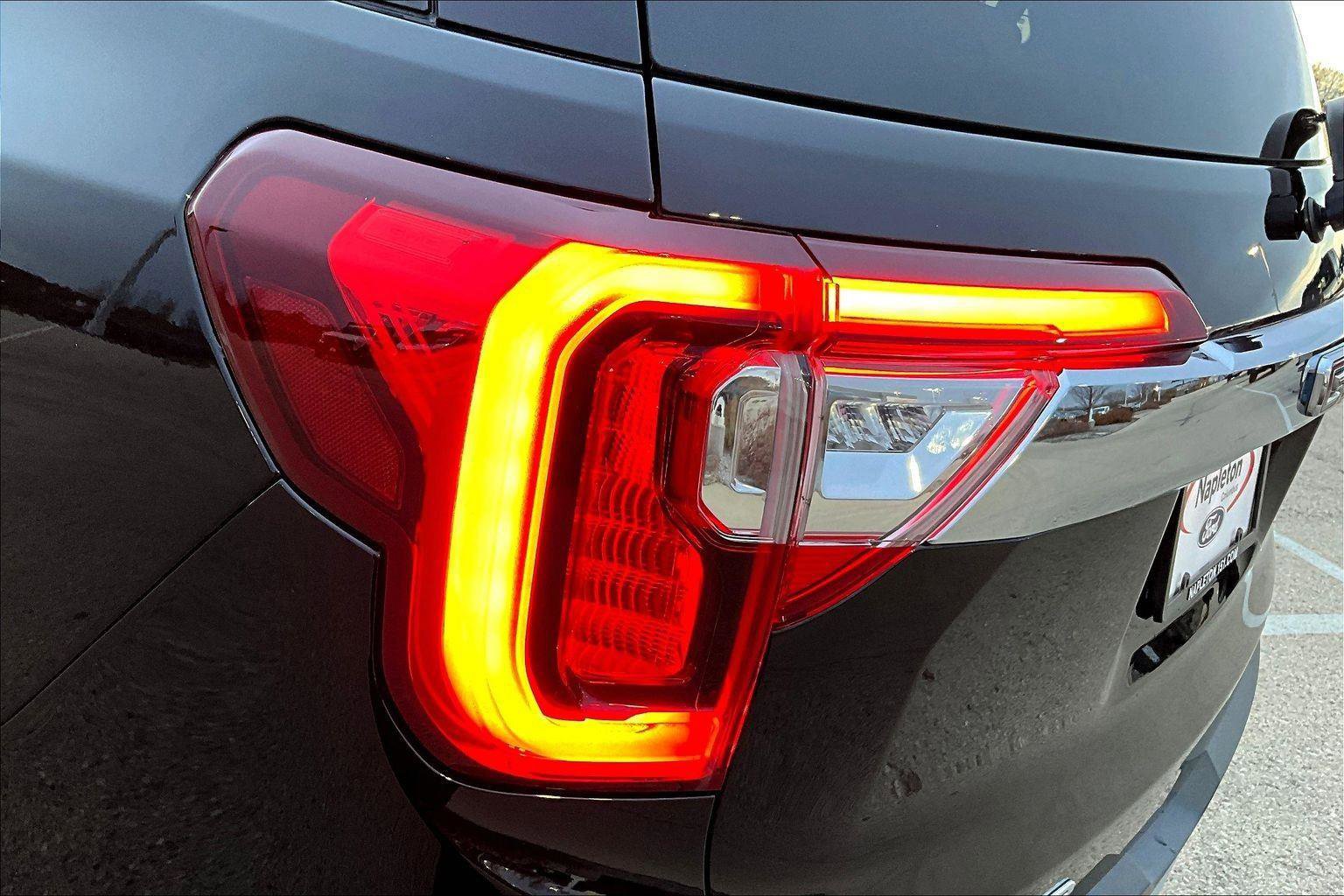 Used 2023 GMC Acadia SLT w/ Technology Package image 31