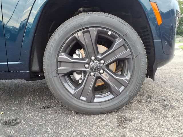 New 2027 Jeep Grand Cherokee Limited AWD/4WD image 9