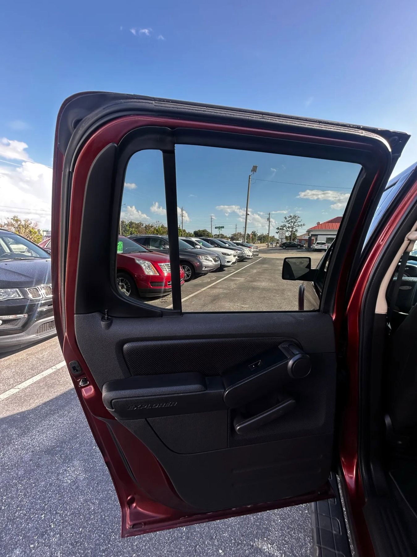 Used 2010 Ford Explorer Sport Trac Limited image 27