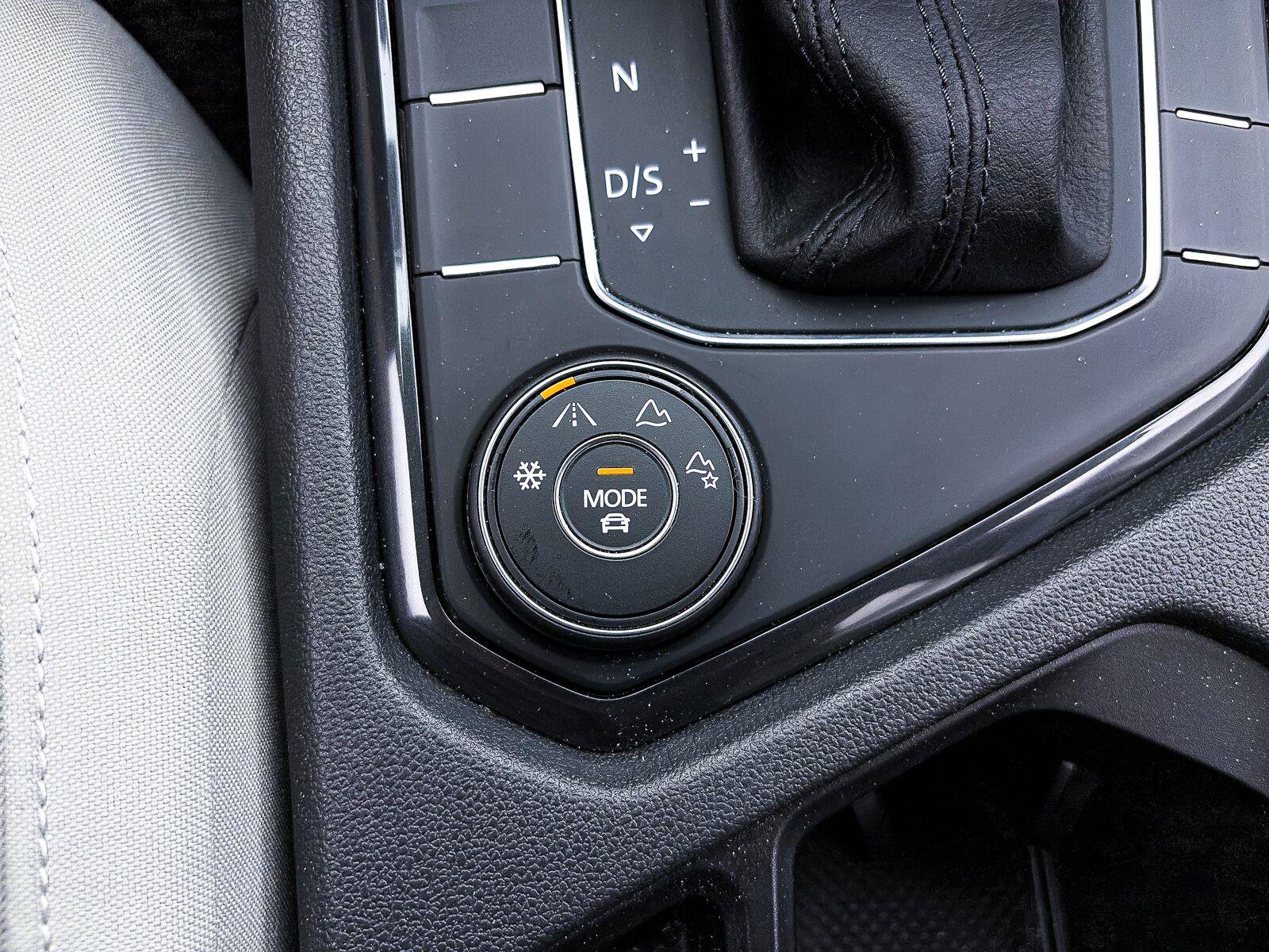 Used 2019 Volkswagen Tiguan S AWD/4WD image 26