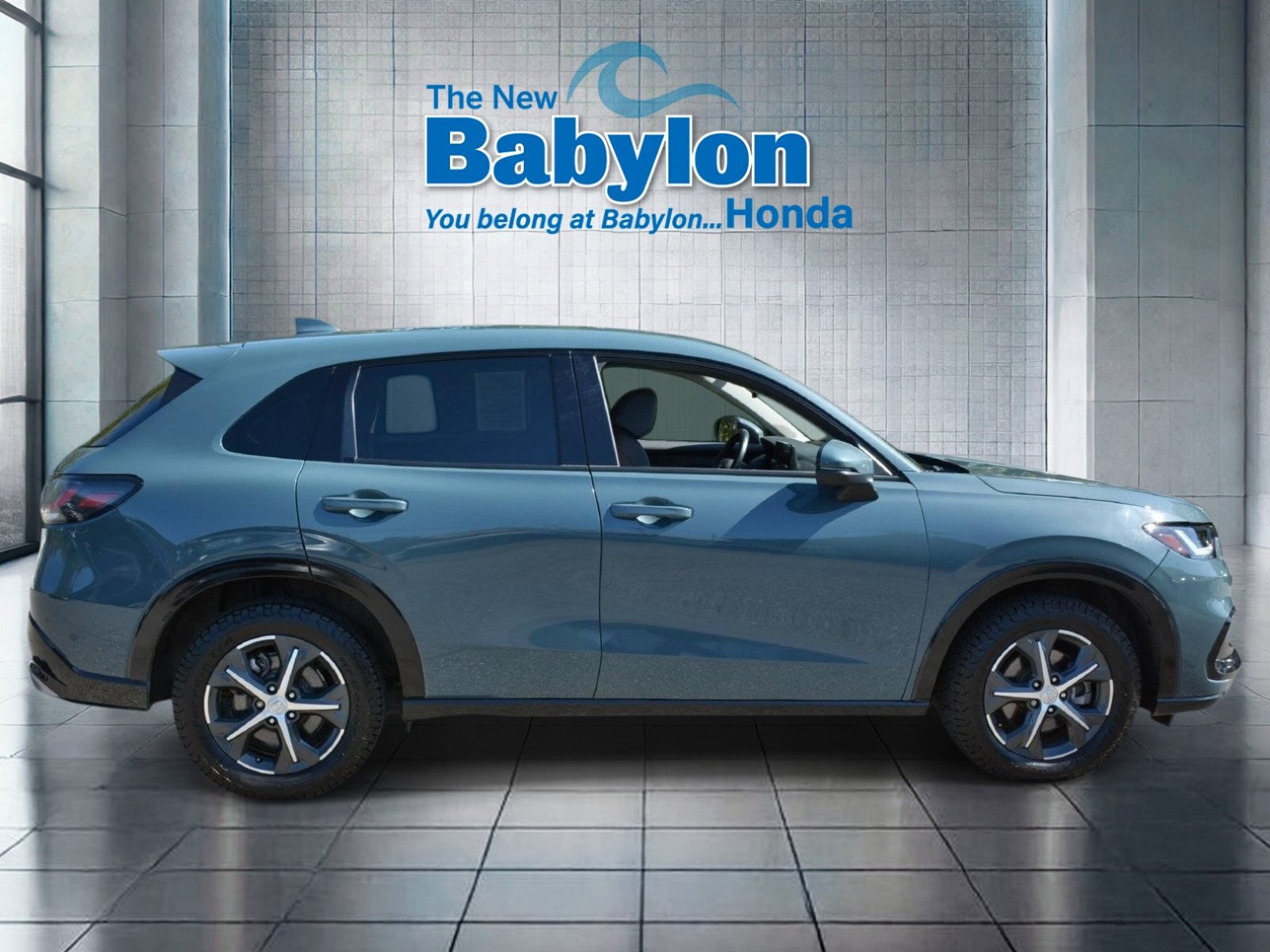 Used 2025 Honda HR-V EX-L image 5