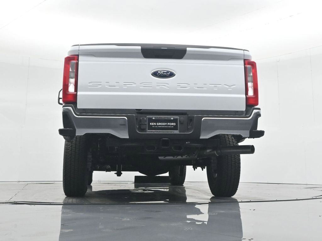 New 2026 Ford F250 XL w/ XL Chrome Package image 44