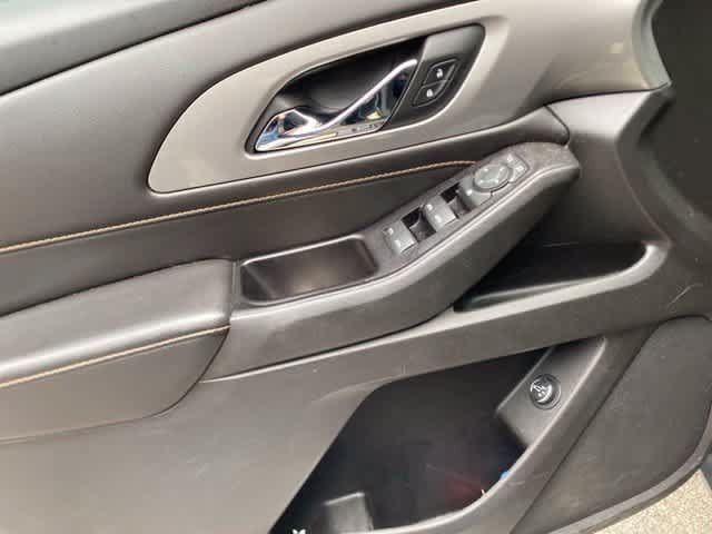 Used 2019 Chevrolet Traverse LT w/ LPO, Floor Liner Package AWD/4WD image 24