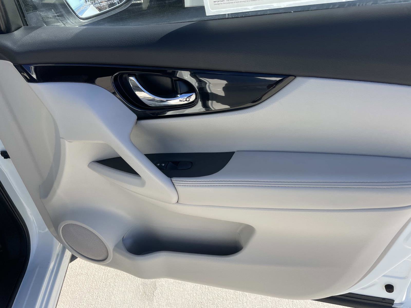 Used 2021 Nissan Rogue Sport SV image 21