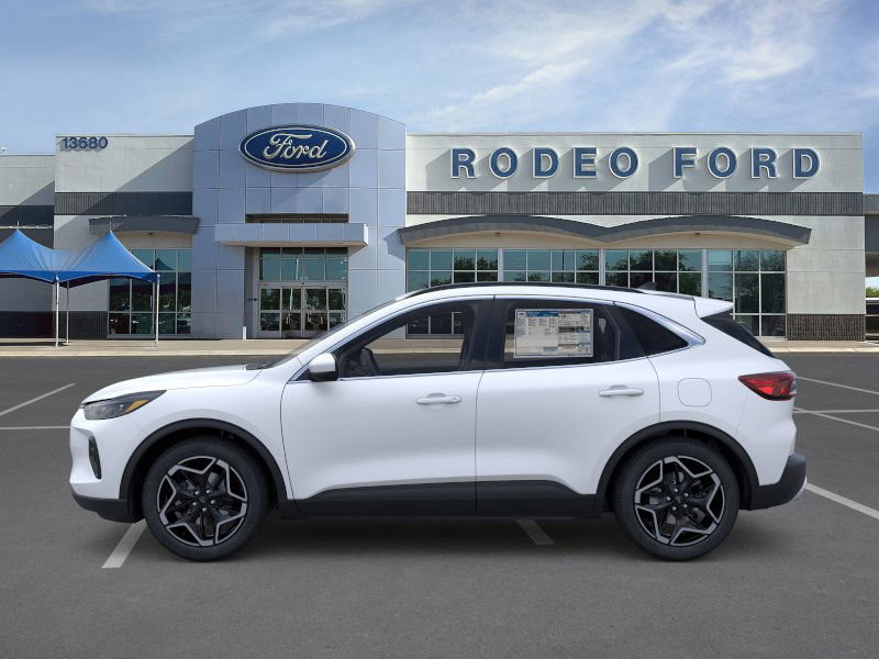 New 2026 Ford Escape Platinum w/ Premium Technology Package image 3