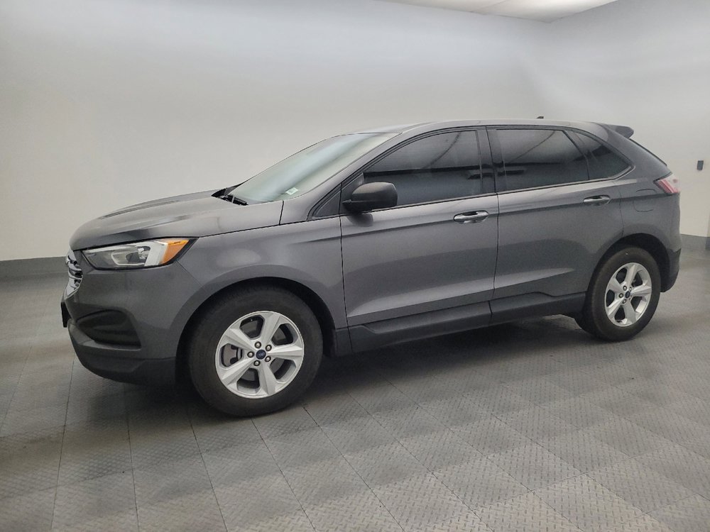 Used 2021 Ford Edge SE FWD image 2