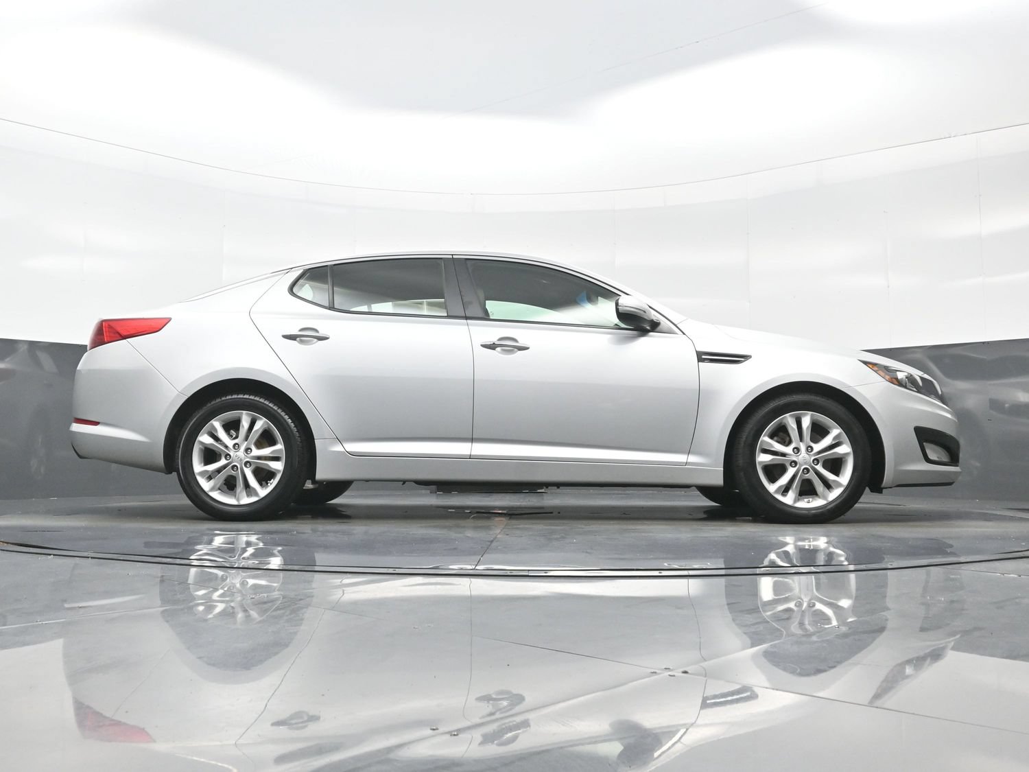 Used 2012 Kia Optima EX FWD image 29