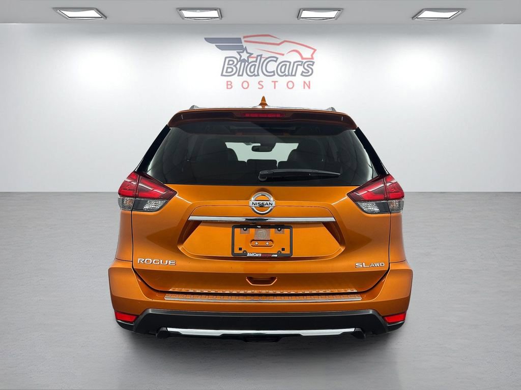 Used 2017 Nissan Rogue SL w/ SL Premium Package AWD/4WD image 5